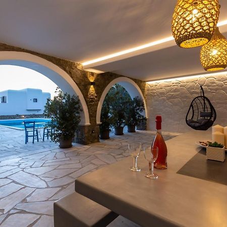 Callisti Mykonos Town With Pool View And Calypso Upper Floor With Sea View Exterior photo