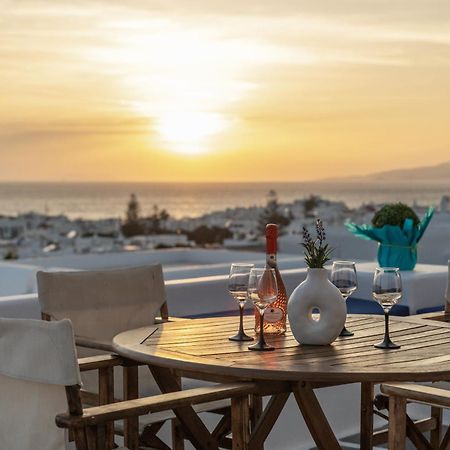 Callisti Mykonos Town With Pool View And Calypso Upper Floor With Sea View Exterior photo