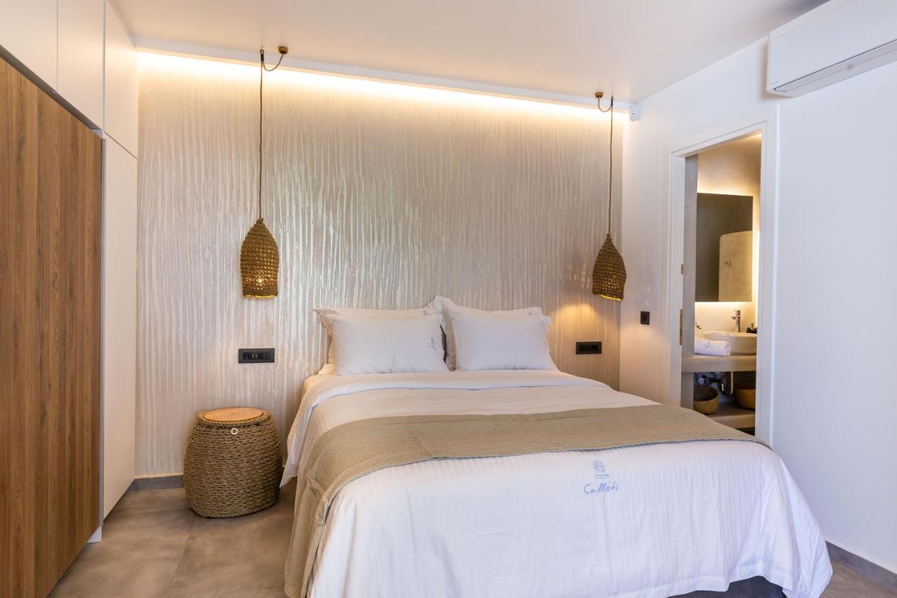 Callisti Mykonos Town With Pool View And Calypso Upper Floor With Sea View Exterior photo