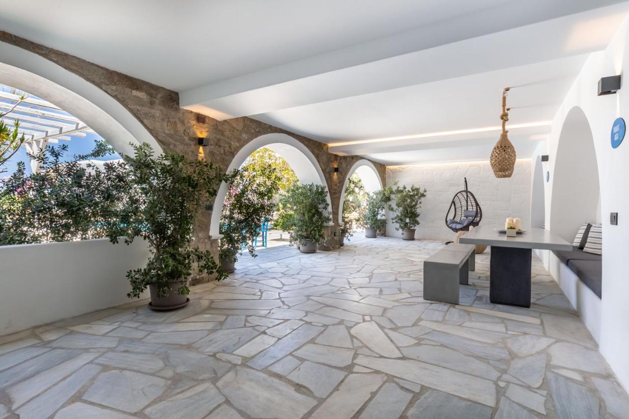 Callisti Mykonos Town With Pool View And Calypso Upper Floor With Sea View Exterior photo