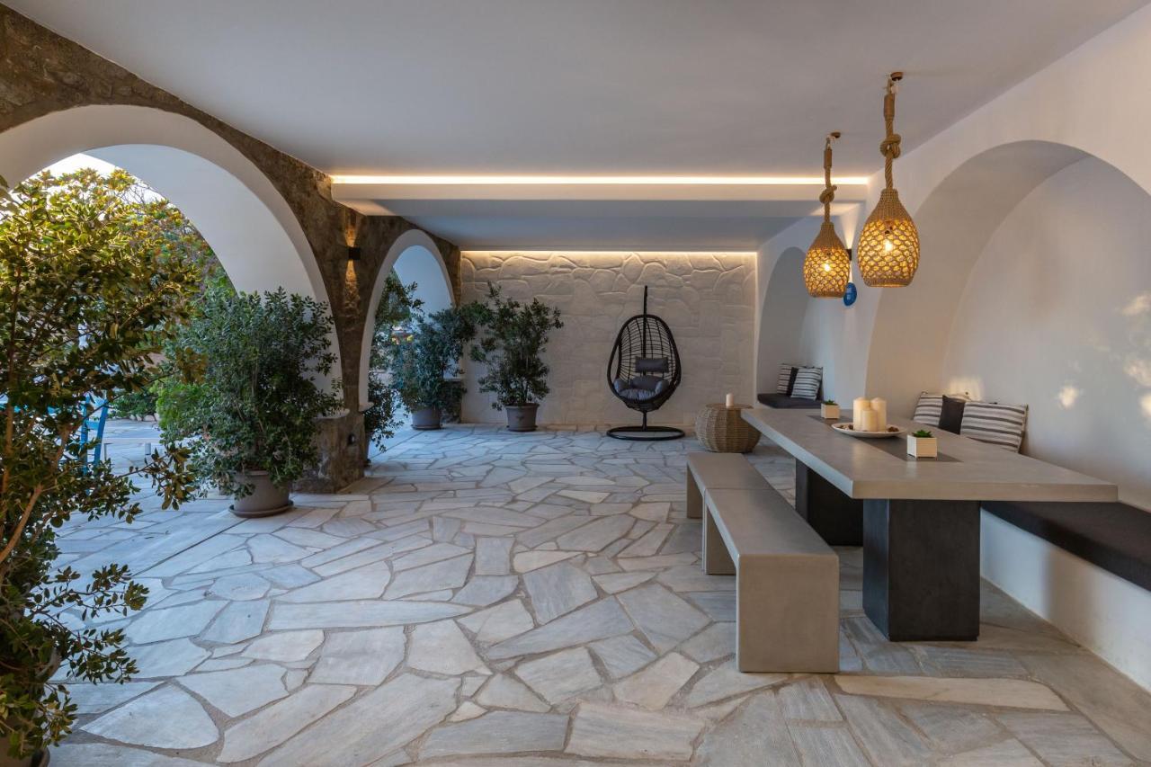Callisti Mykonos Town With Pool View And Calypso Upper Floor With Sea View Exterior photo