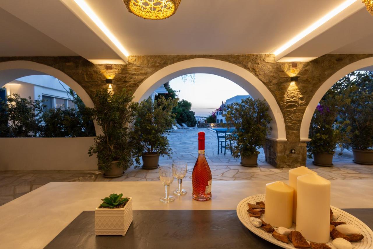 Callisti Mykonos Town With Pool View And Calypso Upper Floor With Sea View Exterior photo