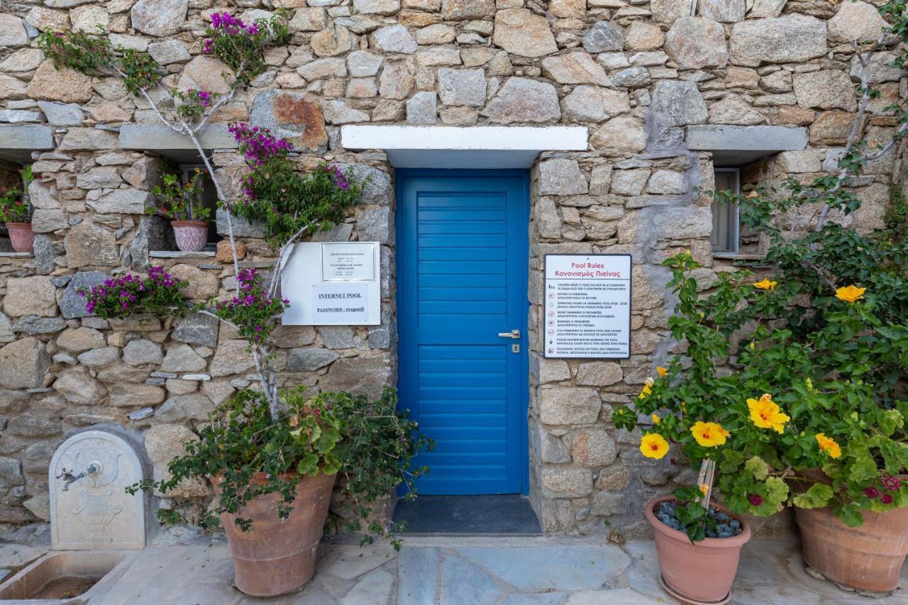 Callisti Mykonos Town With Pool View And Calypso Upper Floor With Sea View Exterior photo