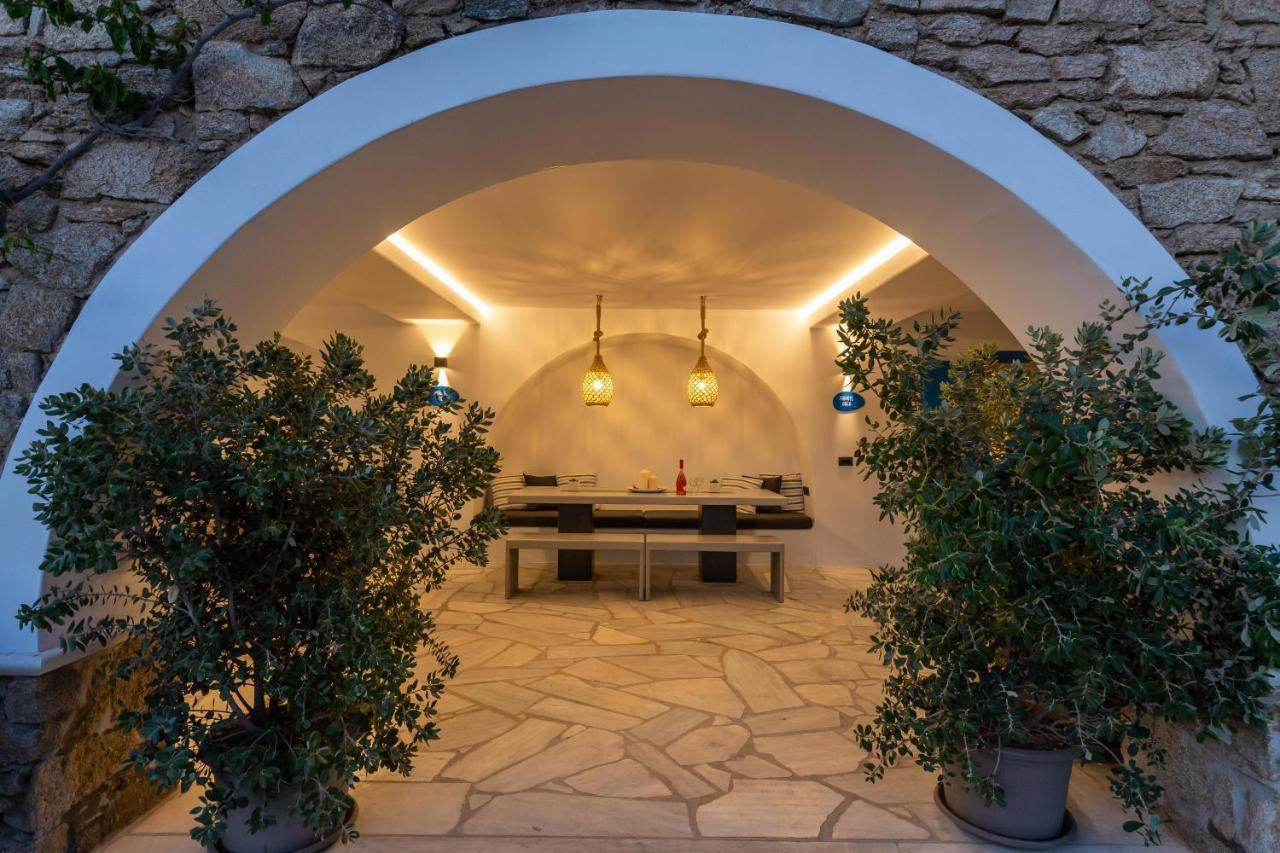 Callisti Mykonos Town With Pool View And Calypso Upper Floor With Sea View Exterior photo