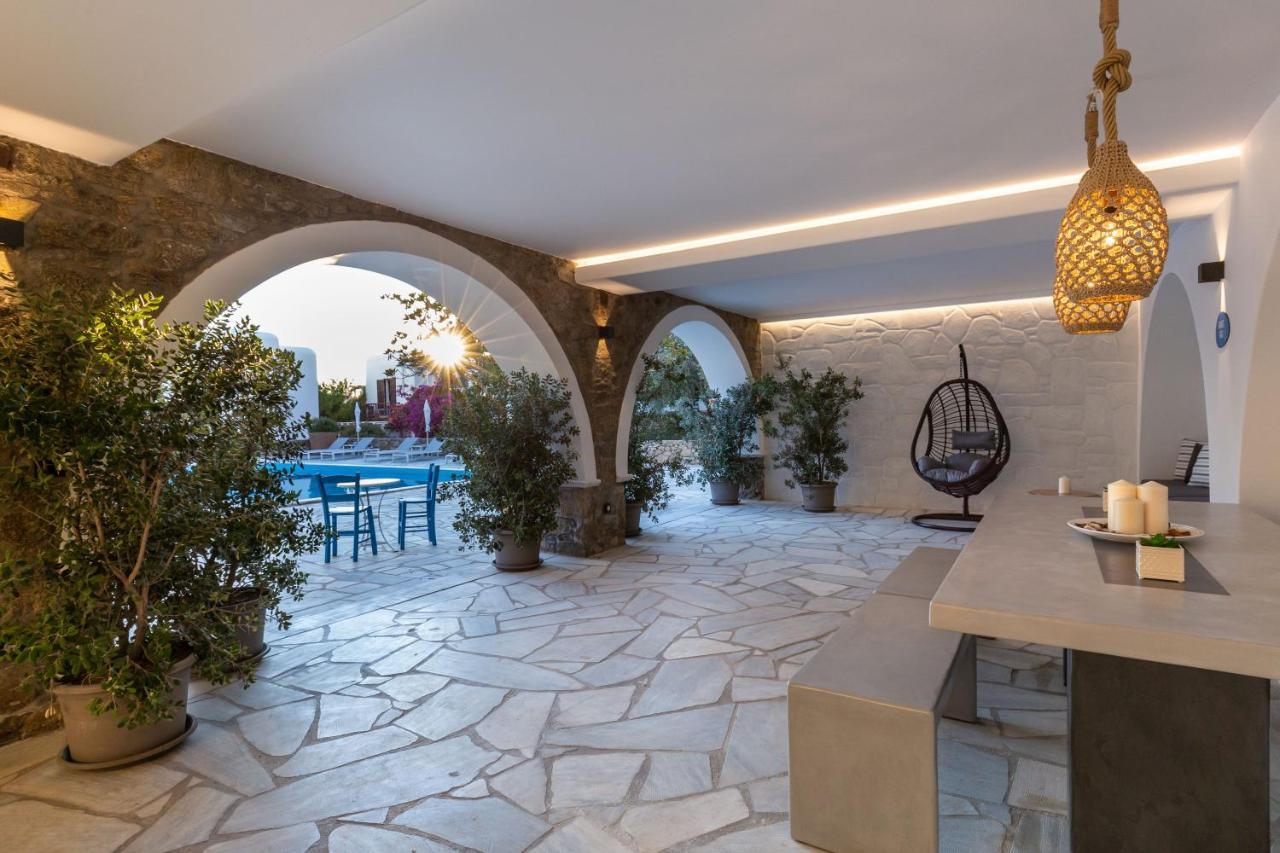 Callisti Mykonos Town With Pool View And Calypso Upper Floor With Sea View Exterior photo