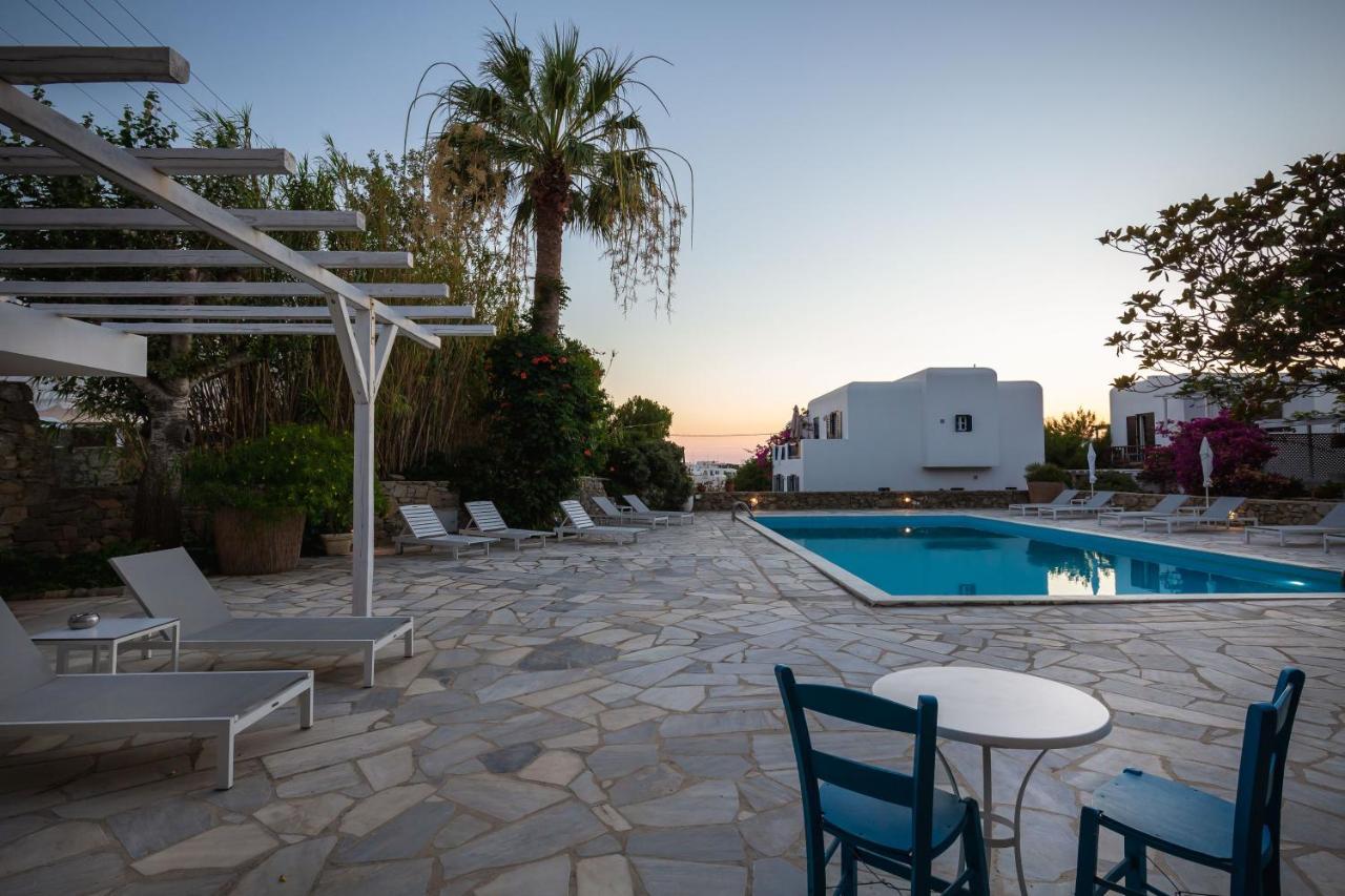 Callisti Mykonos Town With Pool View And Calypso Upper Floor With Sea View Exterior photo