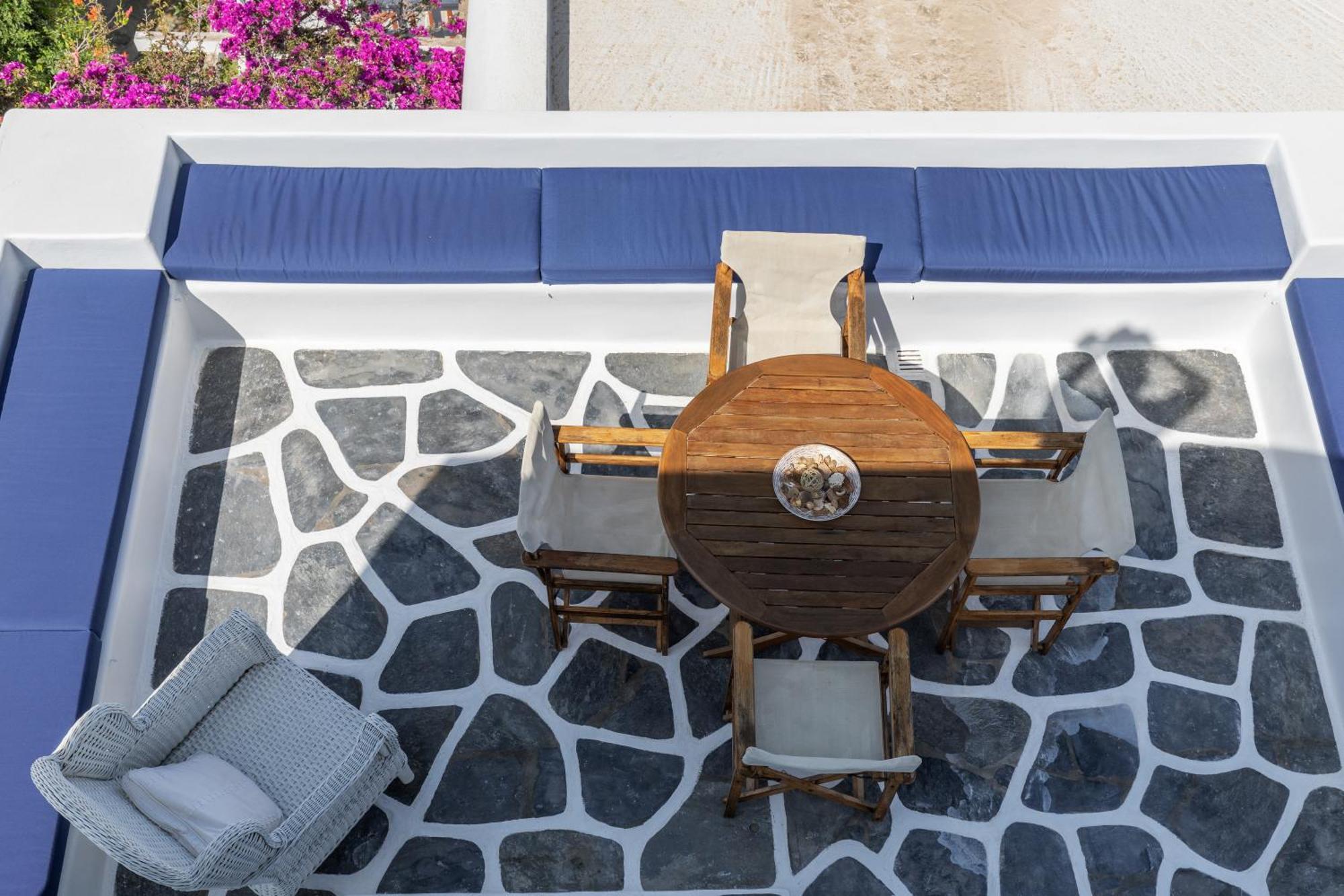 Callisti Mykonos Town With Pool View And Calypso Upper Floor With Sea View Exterior photo