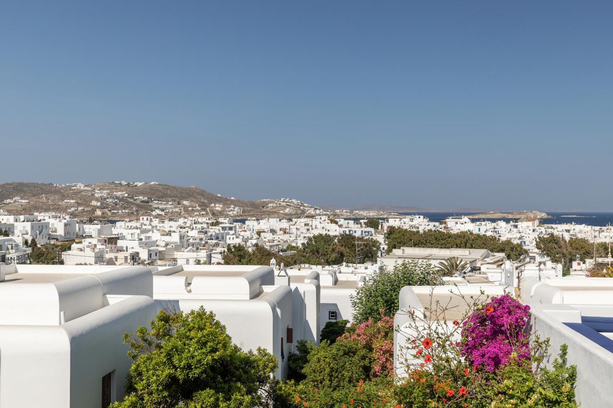 Callisti Mykonos Town With Pool View And Calypso Upper Floor With Sea View Exterior photo